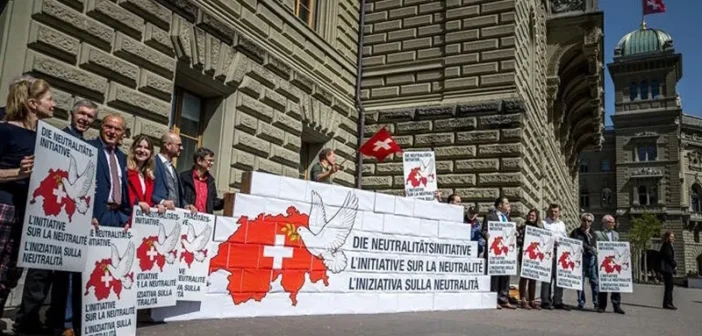La Suisse organise un référendum sur les sanctions à l’encontre de la Russie et inscrit la neutralité dans sa constitution[Par Sott]